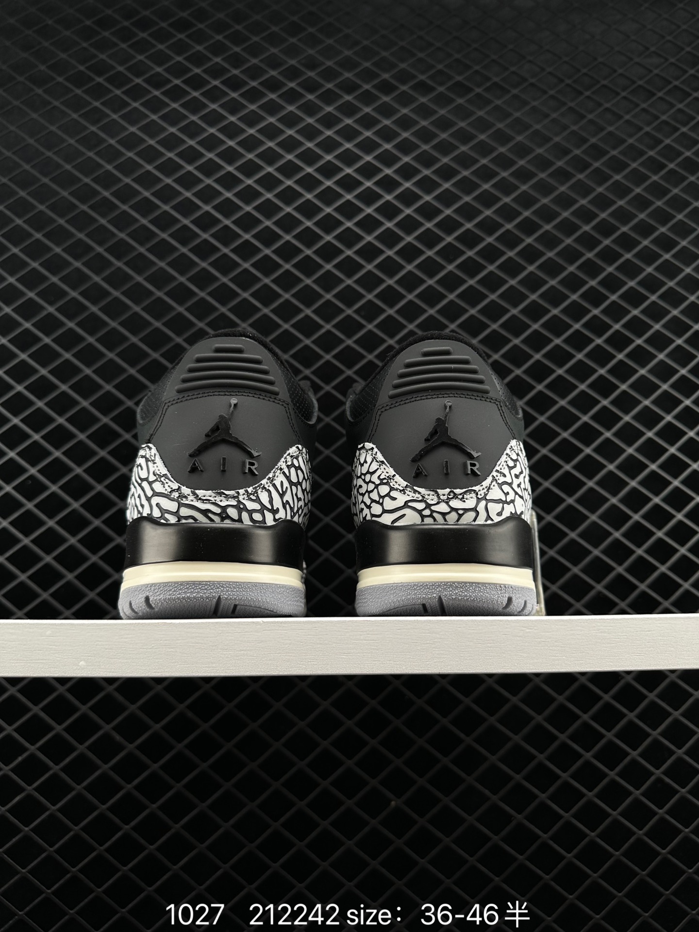 Air Jordan 3 Retro ”Hide and Sneak“